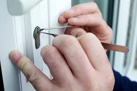 Royal Locksmith Store Lutz, FL 813-393-1846 - emergency-lockout
